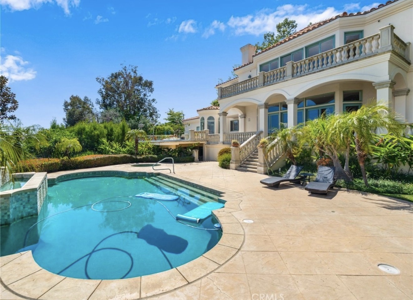 Pool & Spa